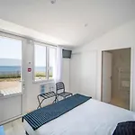 La Saint Jean Otel 2*